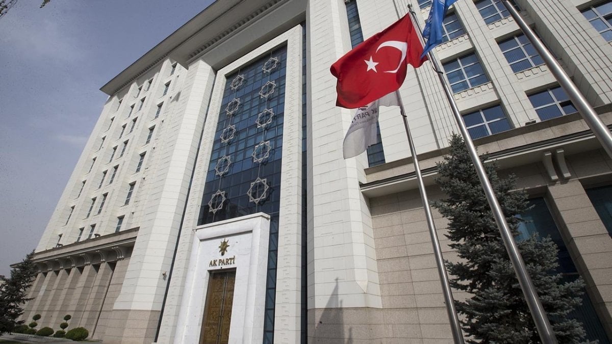 AK Parti’de 4 kente yeni il başkanı atandı