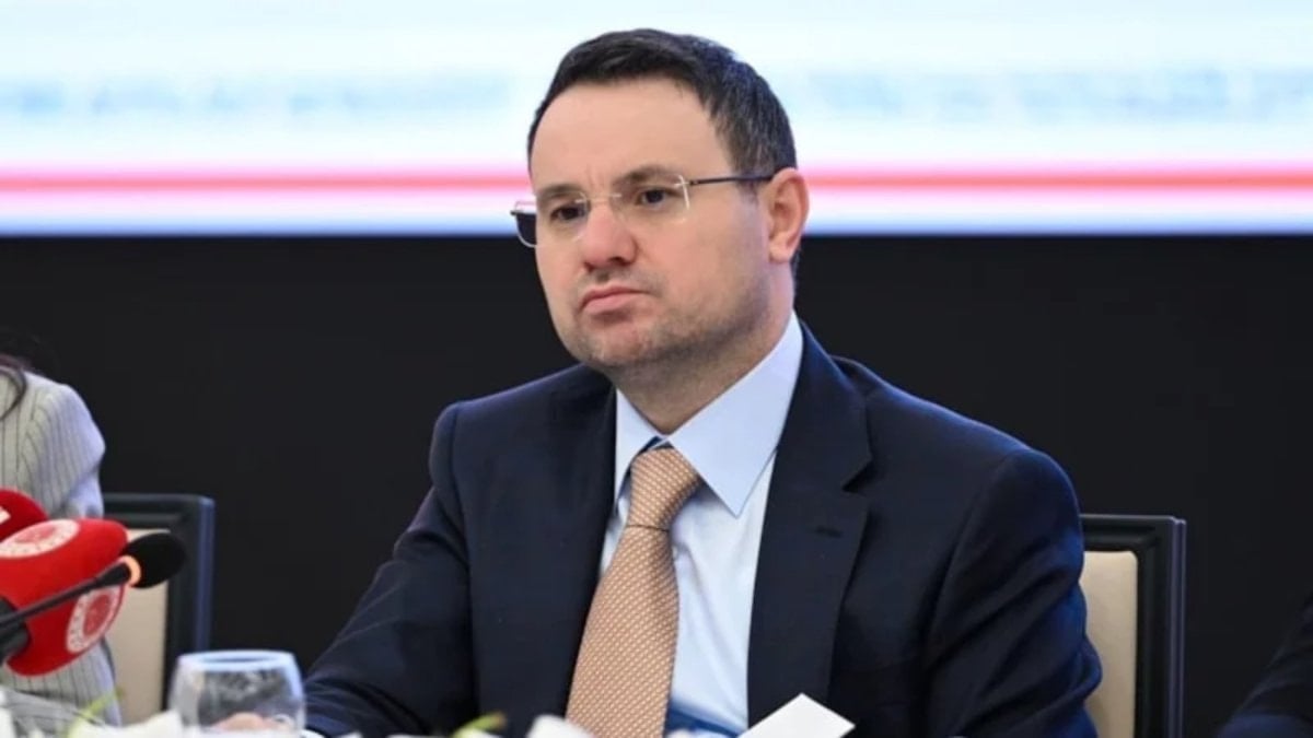 Akın Gürlek duyurdu: Çekyalıları Maslak’taki ofisten dolandıran şebeke çökertildi