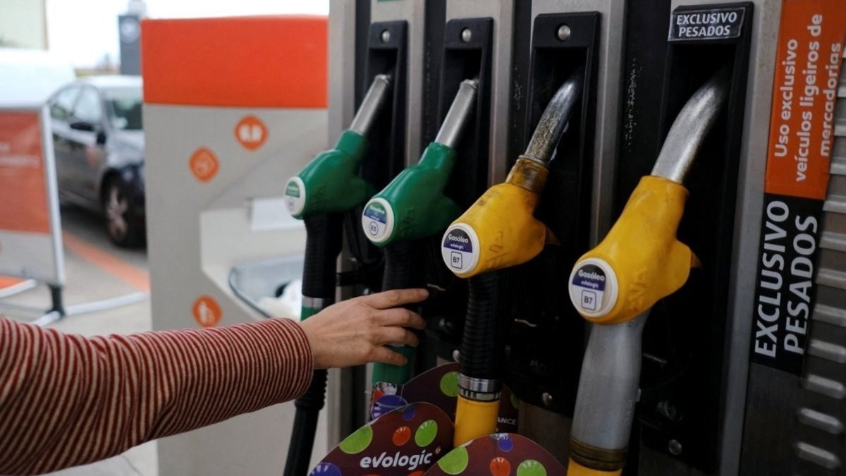 Alman vatandaşları, akaryakıta Avrupa ülkelerinden daha fazla para ödüyor