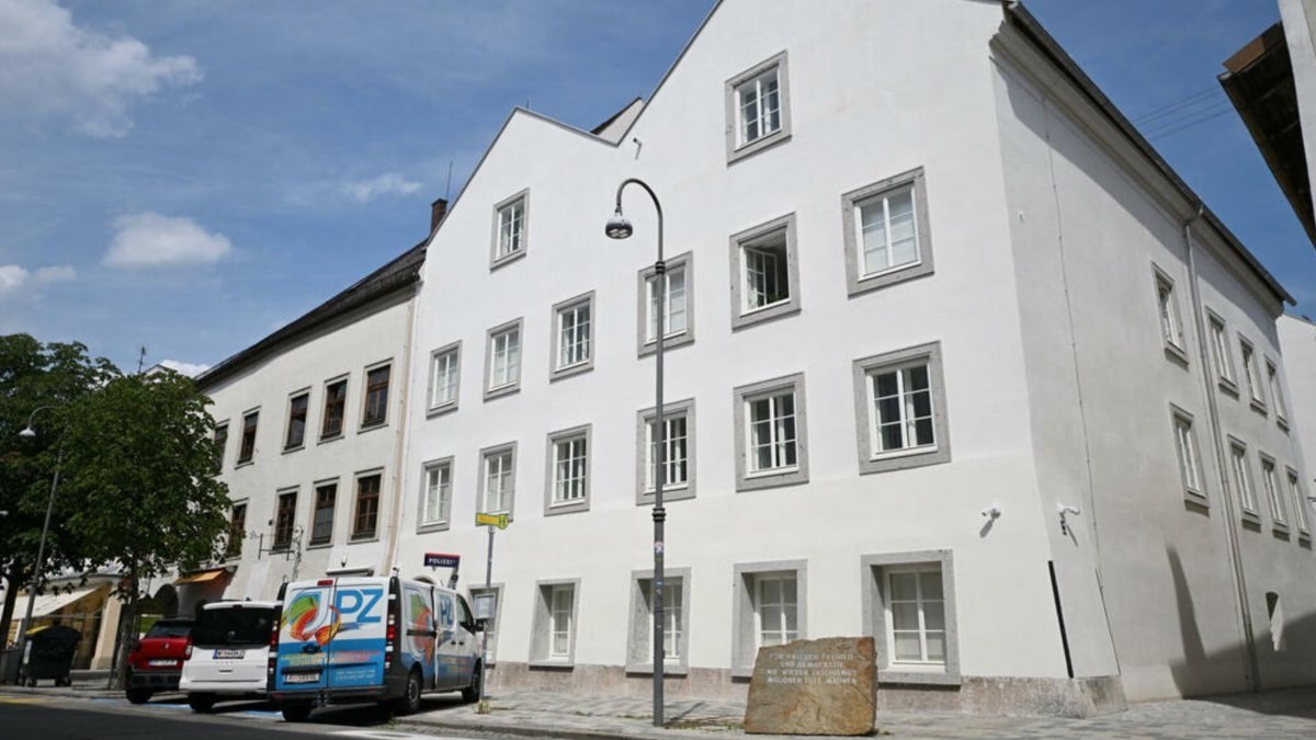 Avusturya’da Hitler’in doğduğu ev polis karakolu oldu