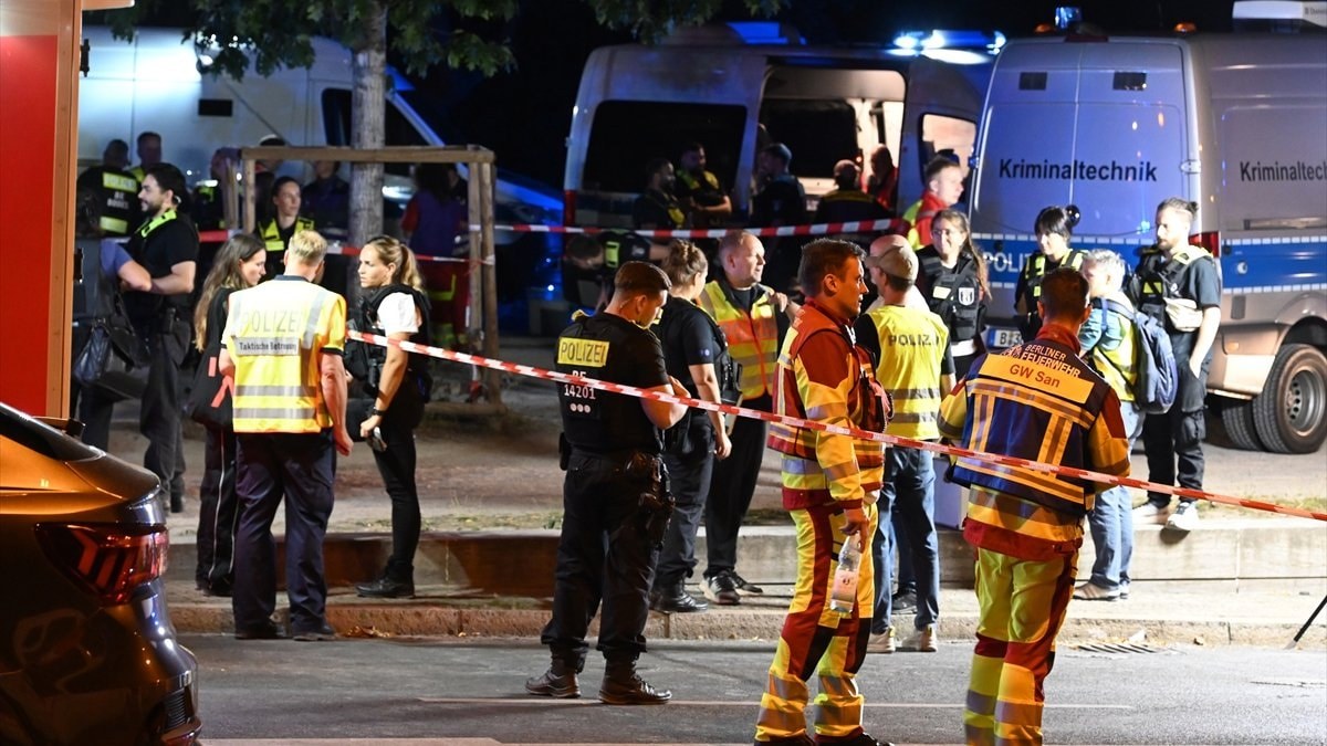 Berlin’de LGBT yürüyüşüne araçlı saldırı: 1 ölü 29 yaralı