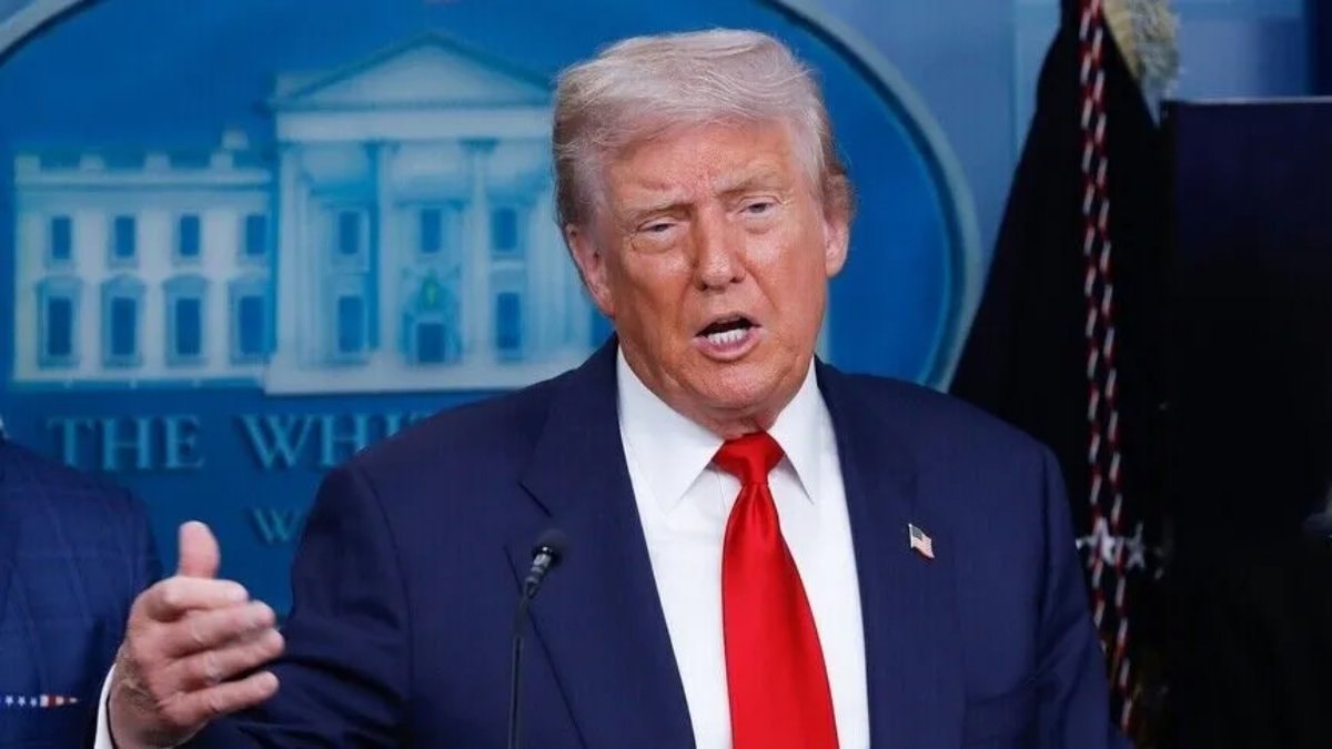 Donald Trump’tan jenerik ilaçlara yüzde 200 gümrük vergisi planı