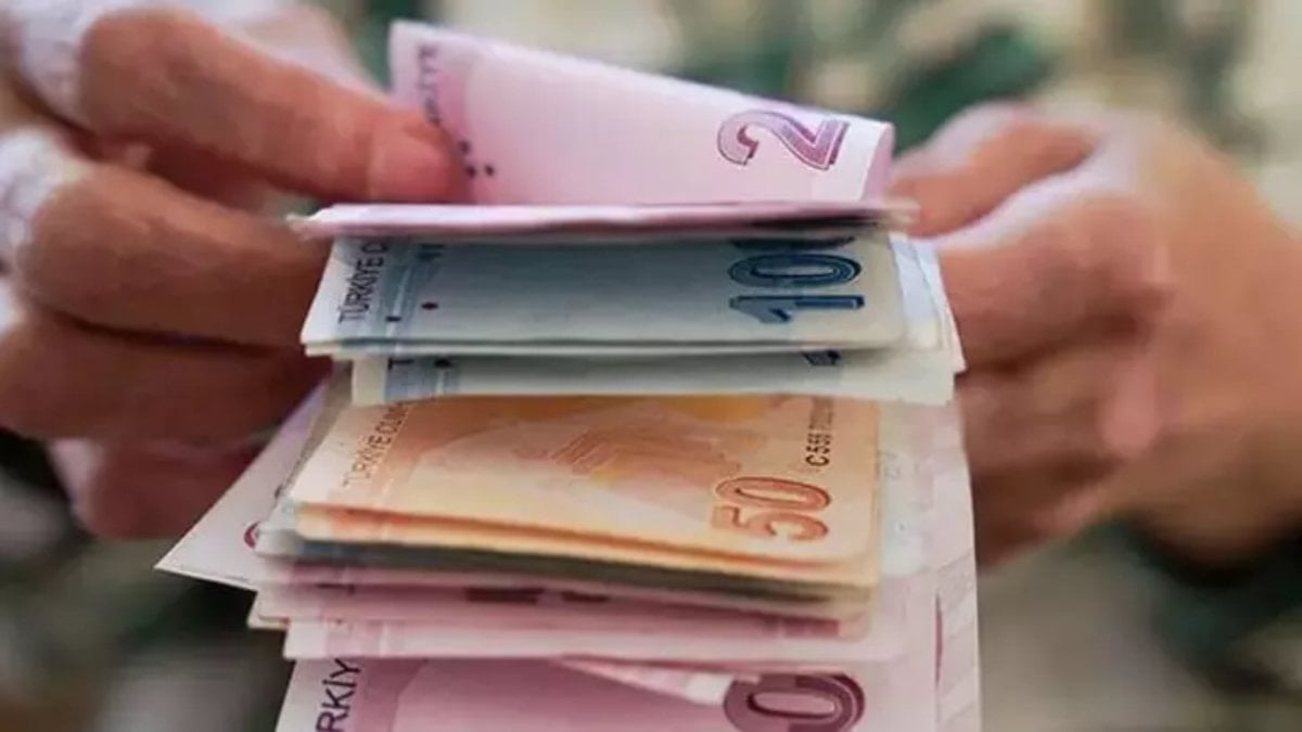 En düşük emekli maaşı ne kadar, kaç TL oldu? Yeni zam, yeni maaşlar…