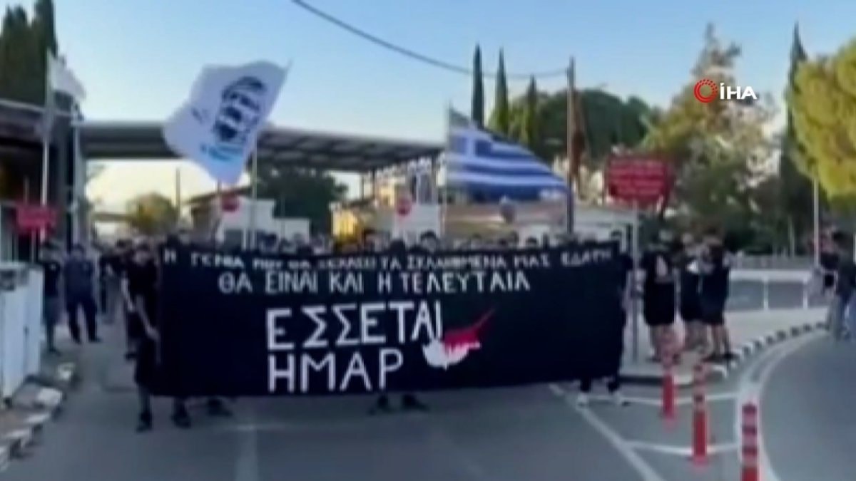 Kıbrıs’taki Metehan Sınır Kapısı’nda Rumlardan provokatif gösteri