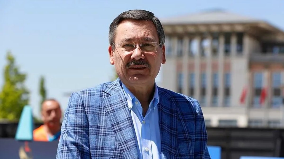 Melih Gökçek, Özgür Özel’in ‘Yeni Parti’sini ti’ye aldı
