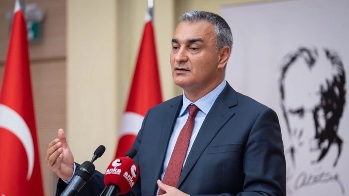 Müslim Sarı: 4 il başkanı görevden alındı