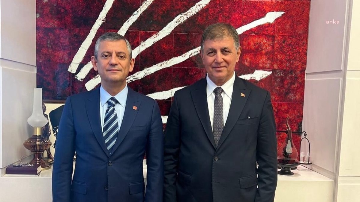 Özgür Özel bu kez Cemil Tugay’a küfretti