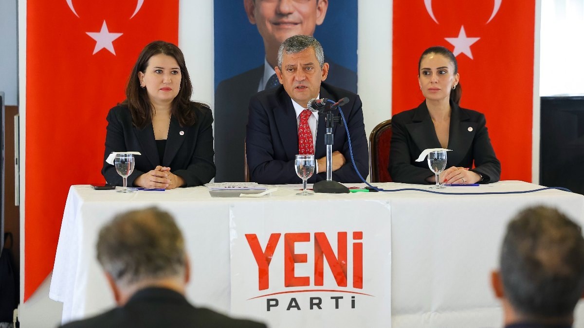Özgür Özel, ‘Yeni Parti logosu geçici’ dedi: Logo için odak grup çalışmaları ve dijital faaliyetler yapılacak