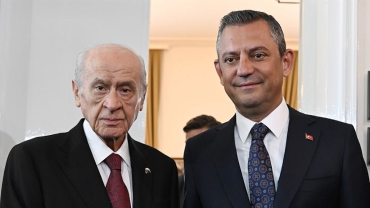Özgür Özel’e ilk tebrik telefonu Devlet Bahçeli’den
