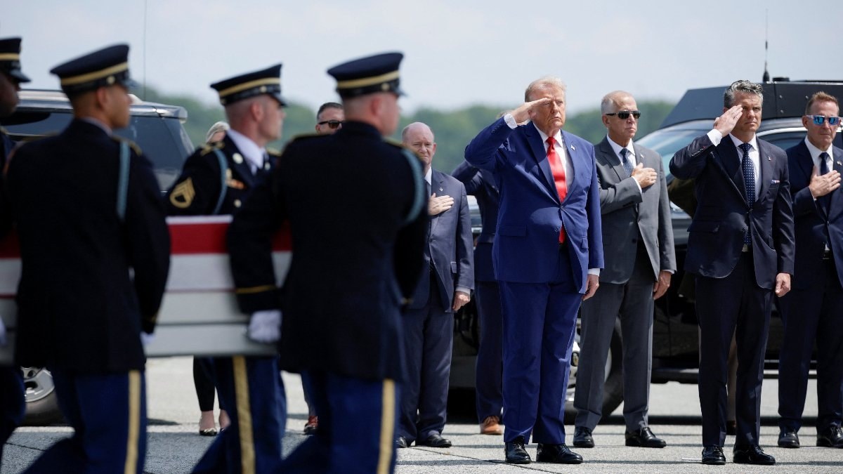 Trump, Ürdün’de ölen ABD askerlerinin cenazelerini karşıladı