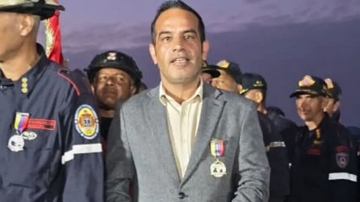 Venezuela enkaz altından 38 kişiyi kurtaran Türk vatandaşı Eser’e ‘Kahramanlık Nişanı’ verdi