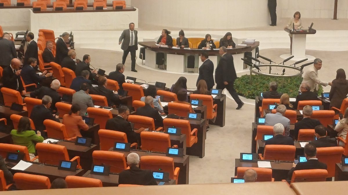 Yeni Parti’nin kurulmasıyla TBMM’de oturma düzeni değişti