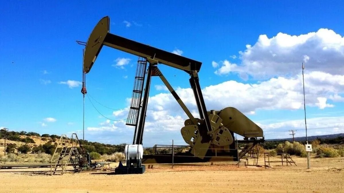 ABD’nin stratejik petrol rezervi 300 milyon varilin altına geriledi