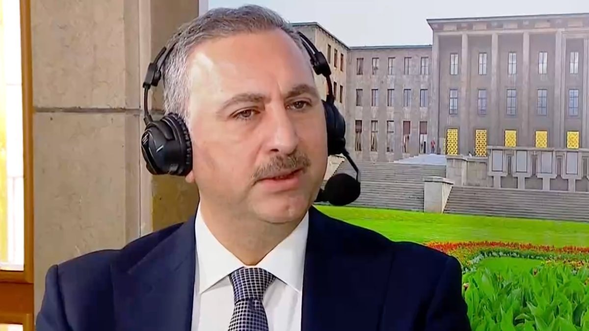 Abdulhamit Gül, terörün maliyetini değerlendirdi: Türkiye’nin 30 defa yeniden inşa edilmesi demek