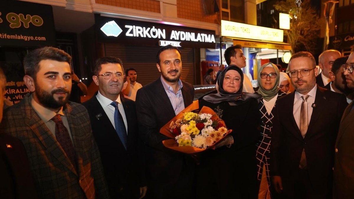 Abdullah Özdemir, Tuzla, Çekmeköy ve Şile’de teşkilat mensuplarıyla buluştu