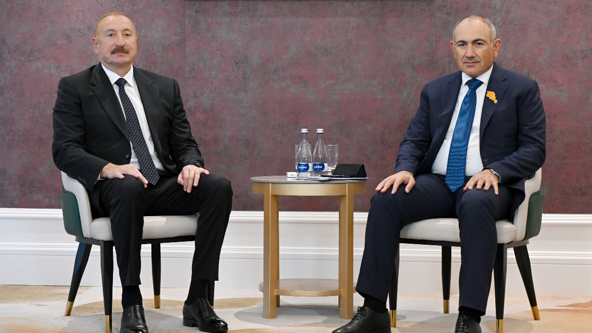 Aliyev ve Paşinyan, Bişkek’te bir araya geldi
