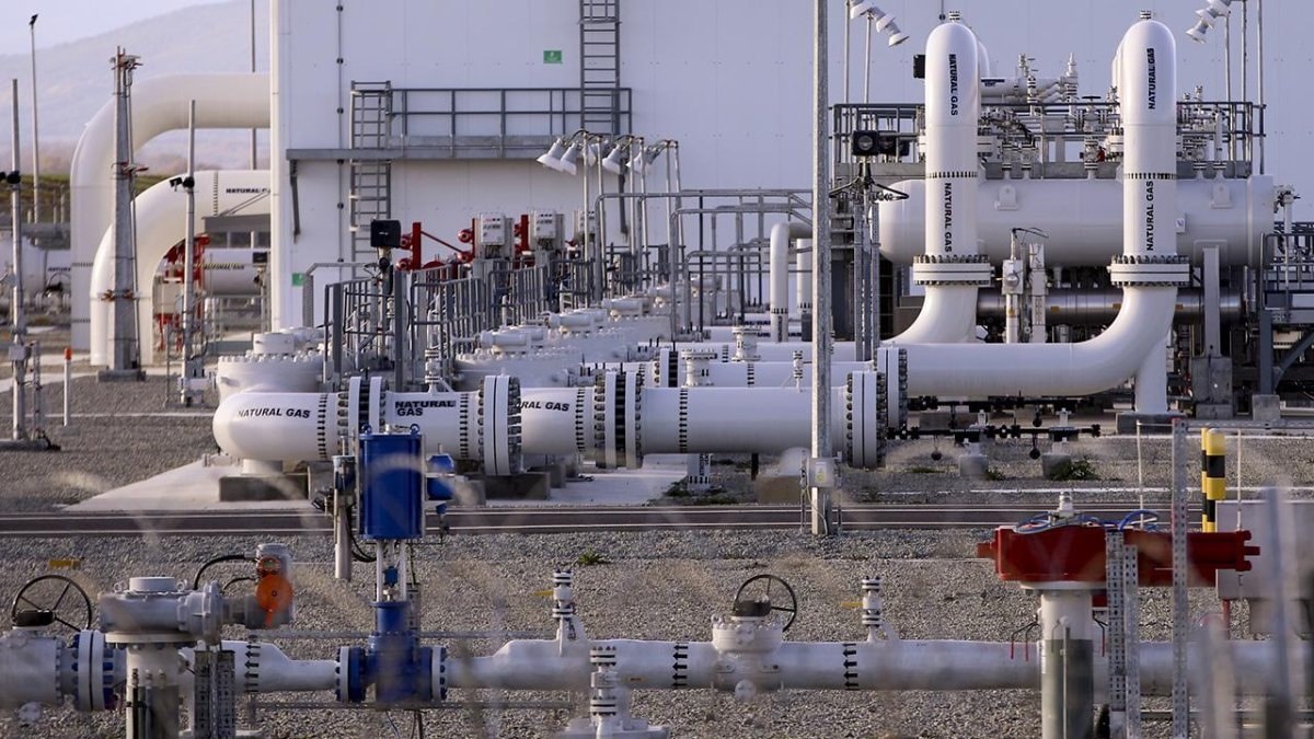 Avrupa’da doğalgaz alarmı: Depoların doluluk oranı kritik seviyede