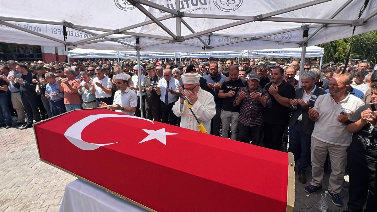 Bitlis’te vefat eden uzman çavuş memleketi Manisa’da defnedildi