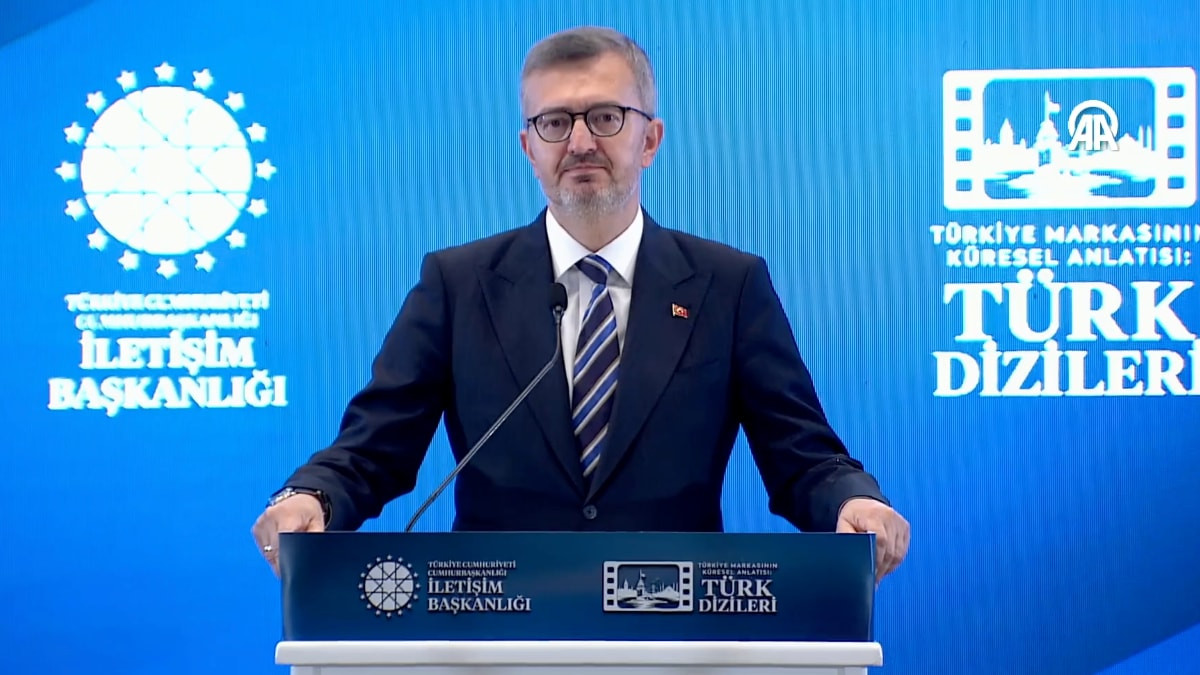 Burhanettin Duran, Türk sinemasında dindar tiplemelerin olumsuz temsiline dikkat çekti