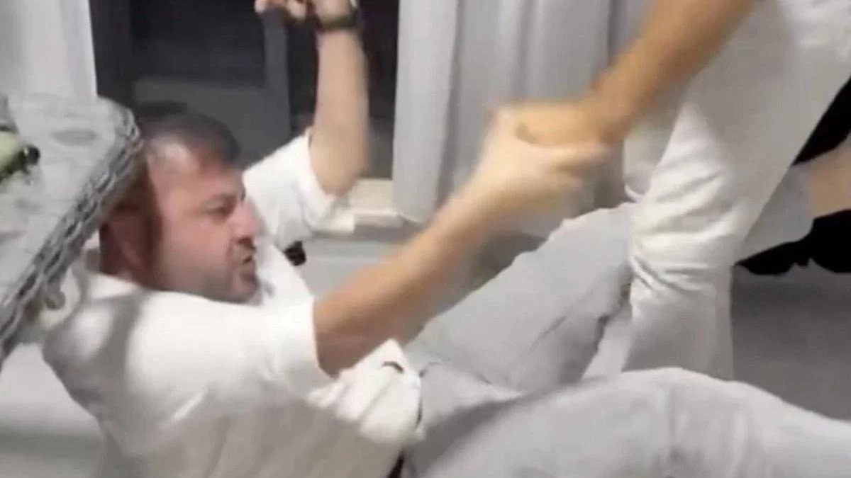 CHP’li milletvekili Ahmet Baran Yazgan’ın kavgası tacizden çıkmış: ‘Bir posta atıp çıkacağım’