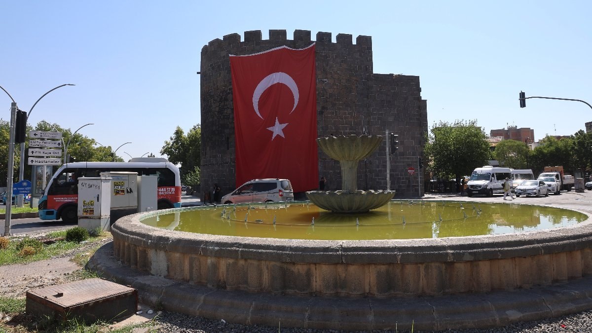 Diyarbakır’da “Terörsüz Türkiye” yasasına destek: Türkiye’nin 50 yıldır beklediği bir dönem