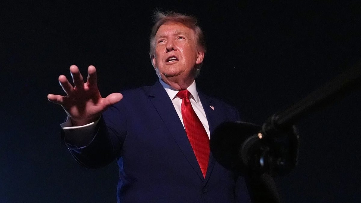 Donald Trump: İsrail Gazze’ye saldırmamalı