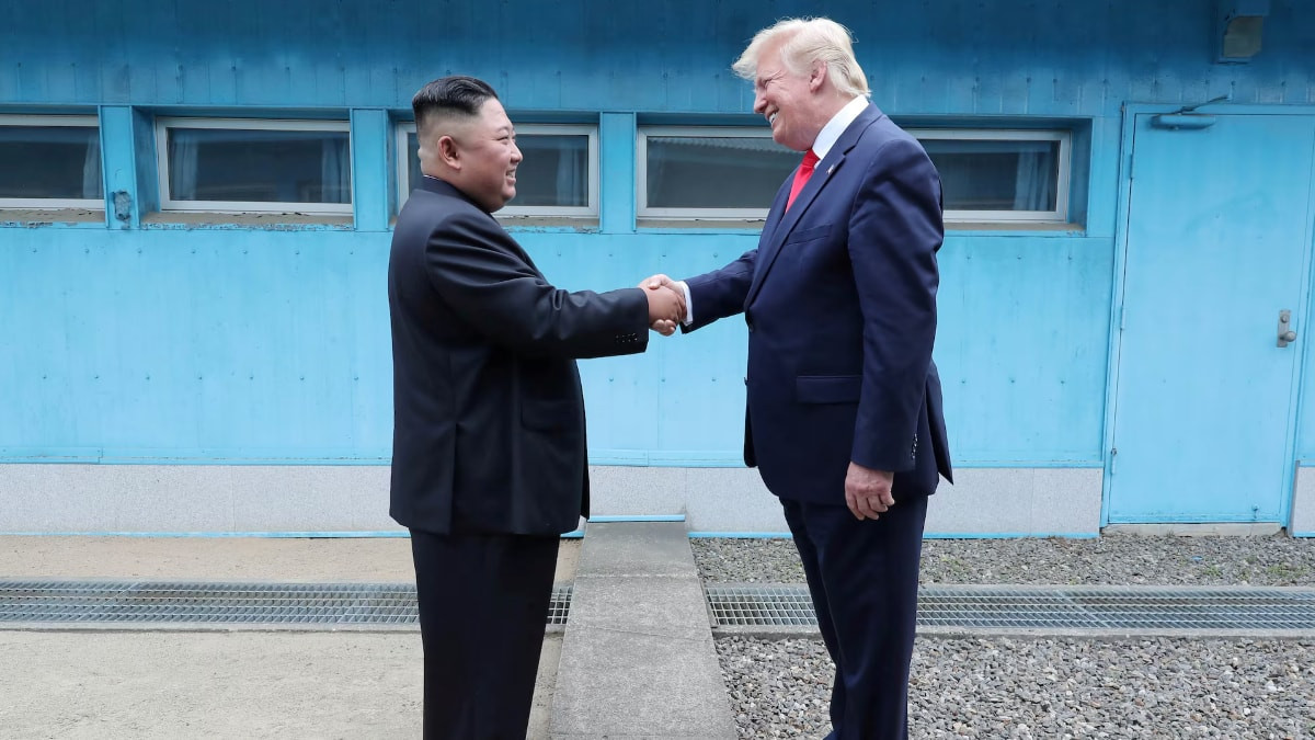 Donald Trump, Kim Jong Un ile yeniden görüşmek istiyor