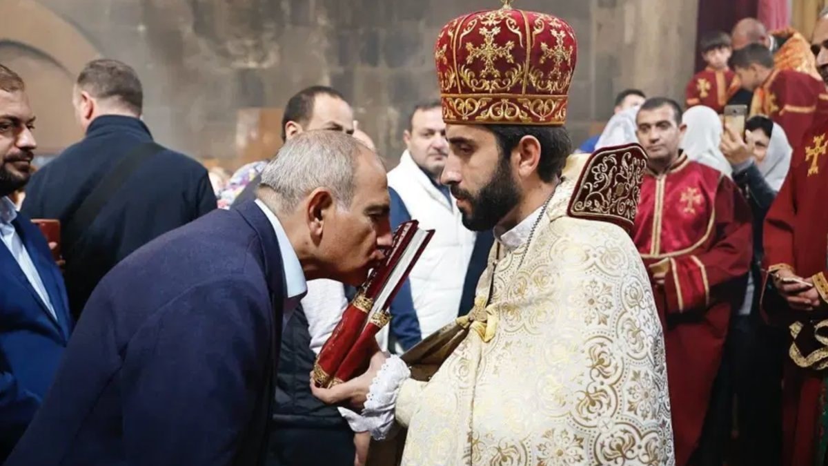 Ermenistan’da kilise ile hükümet arasındaki kavga mahkemeye taşındı