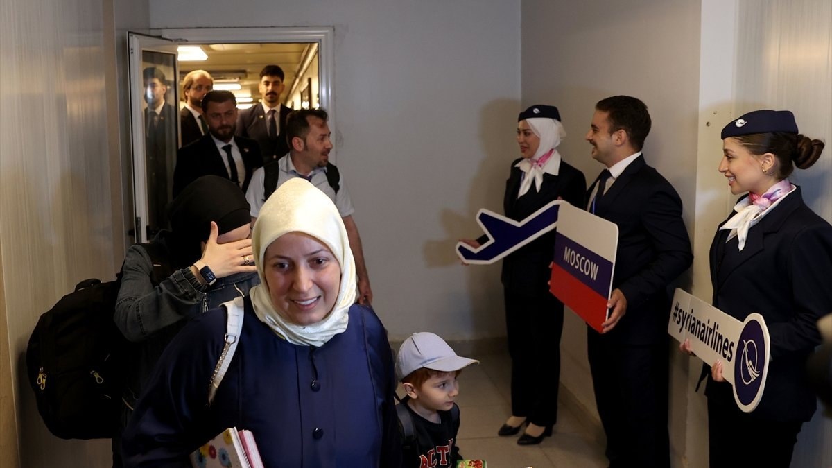 Esad’ın sığındığı Rusya ile Suriye arasında uçak seferleri 1,5 yıl aradan sonra başladı