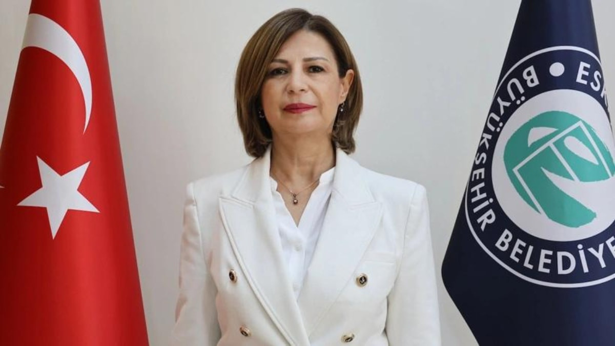 Eskişehir Büyükşehir Belediye Başkanı Ünlüce, CHP’den istifa etti: Yeni partiye katıldı