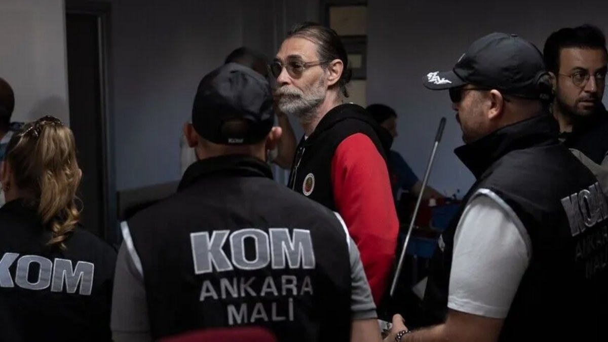 Etimesgut Belediye Başkanı Erdal Beşikçioğlu tutuklandı