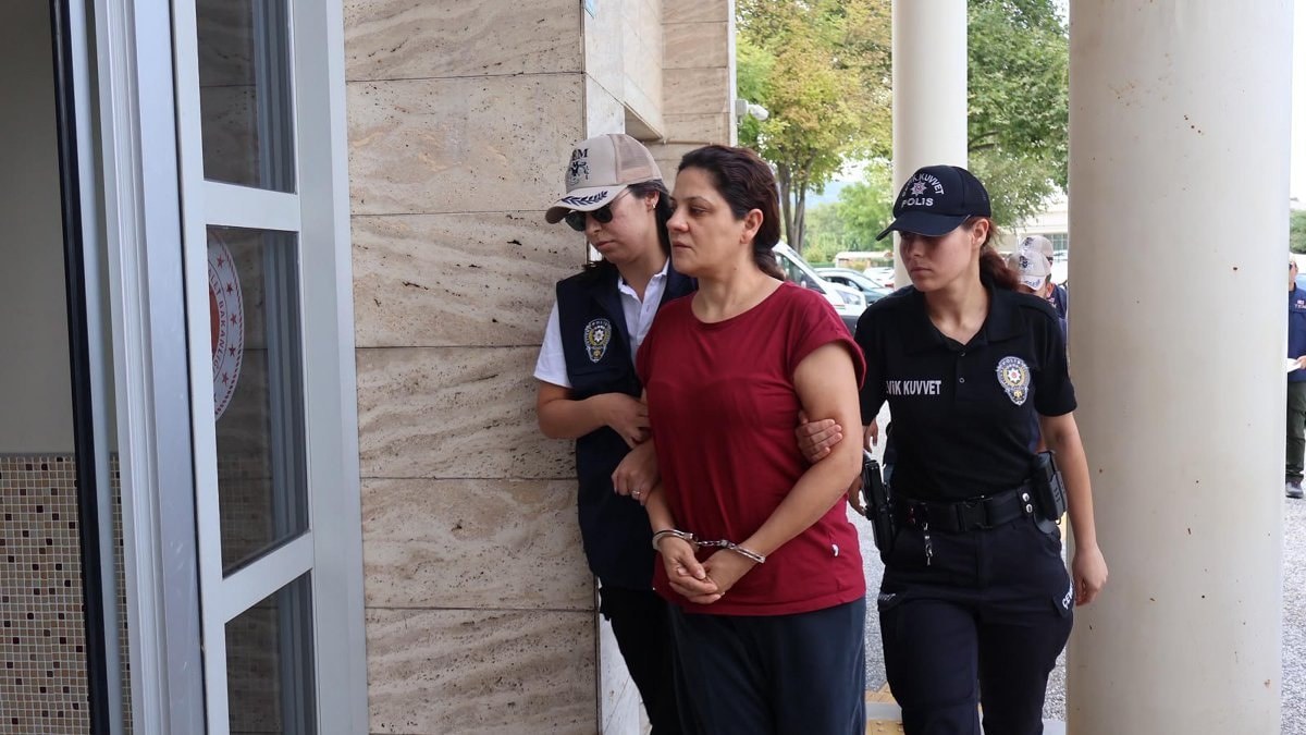 FETÖ’cü Burkay Karatepe’nin ablası adliyeye sevk edildi