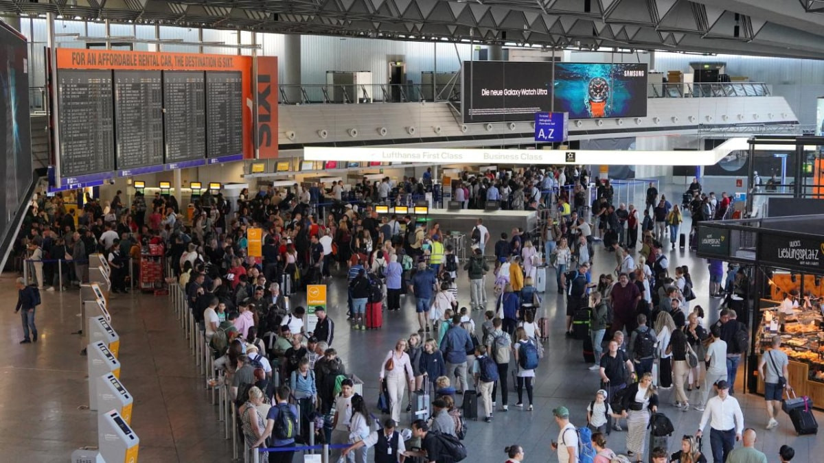 Frankfurt Havalimanı’nda sıtma bulaşan 2 çalışan öldü