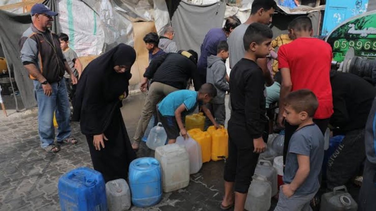 Gazze susuzluk çekiyor: Siviller hayatta kalabilmek için su tankerlerine bağımlı
