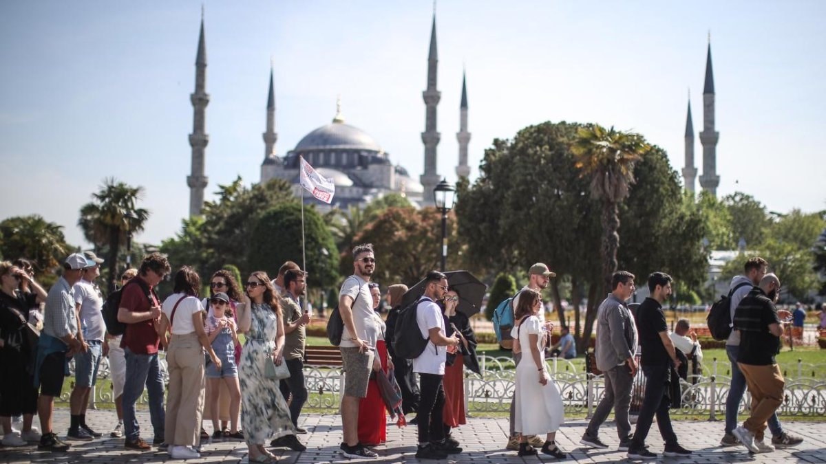 İngiliz Financial Times’ın yazdı: İran savaşı Türkiye turizmini vurdu