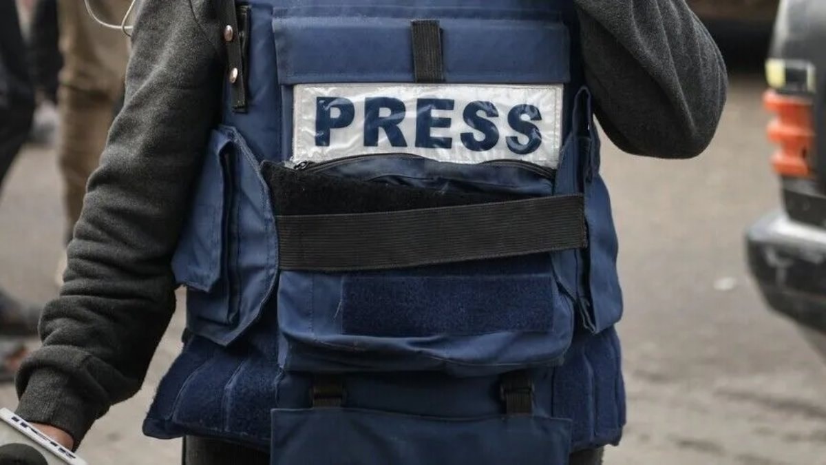 İsrail, Batı Şeria’da Filistin hükümetine ait gazeteyi toplattı