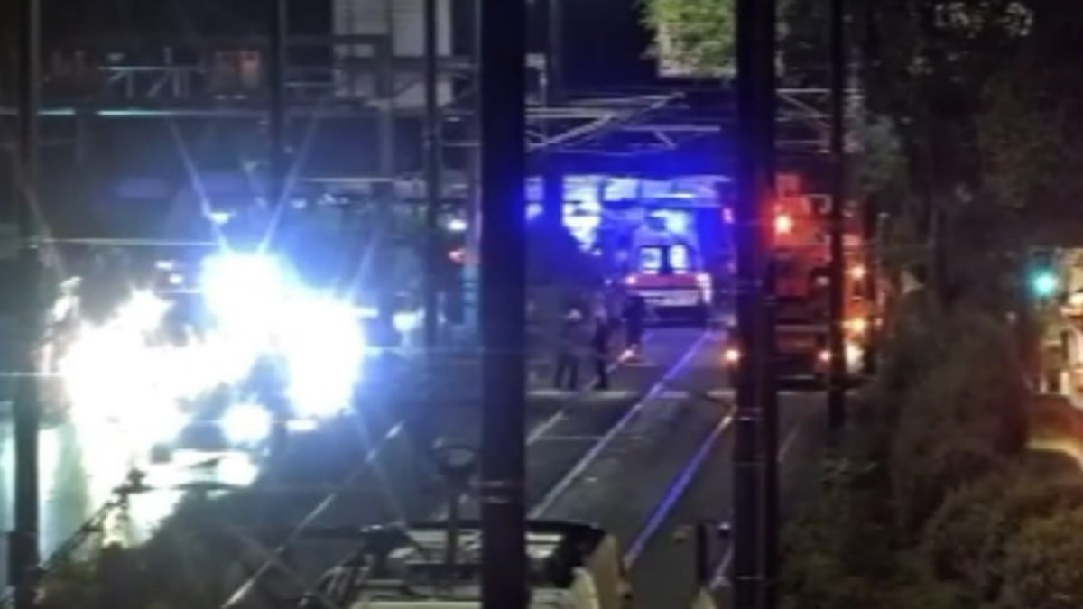 İstanbul’da iki tramvay kafa kafaya çarpıştı: Yaralılar var