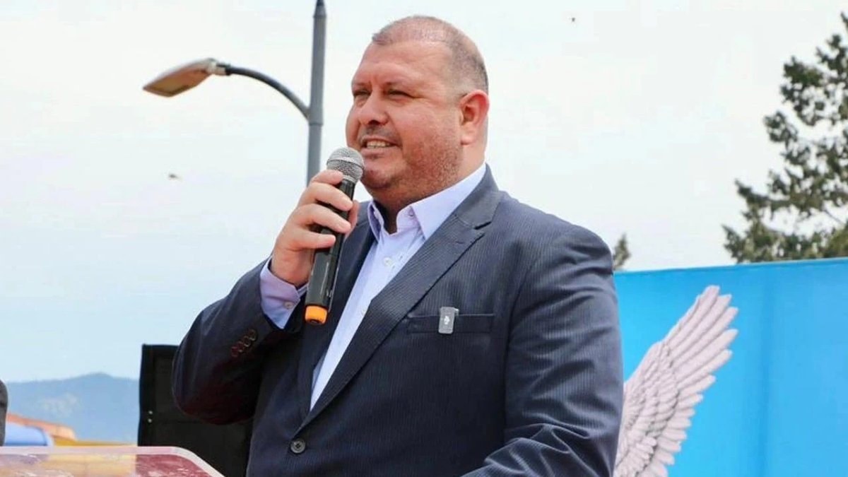 İzmir, Menderes Belediye Başkanı İlkay Çiçek tutuklandı