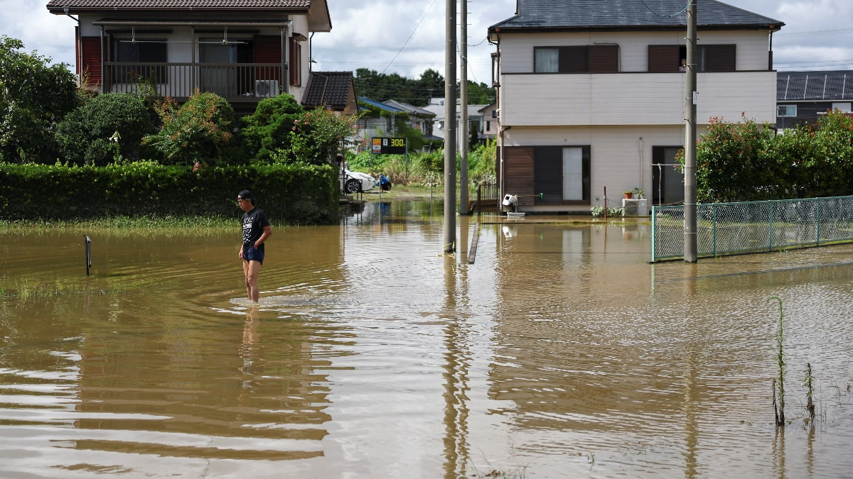 Japonya’da sel ve toprak kayması
