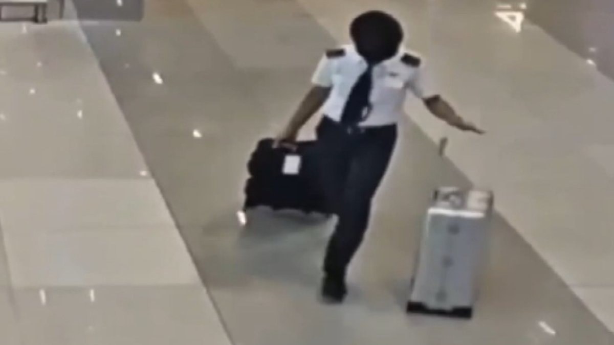 Malezya’da pilotun bavulundan 25 kilo uyuşturucu çıktı