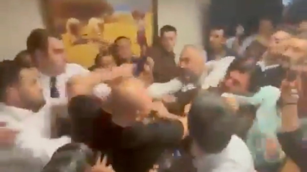 Menderes Belediyesi’nde kavgalı başkanvekili seçimi: 4 aday çıktı