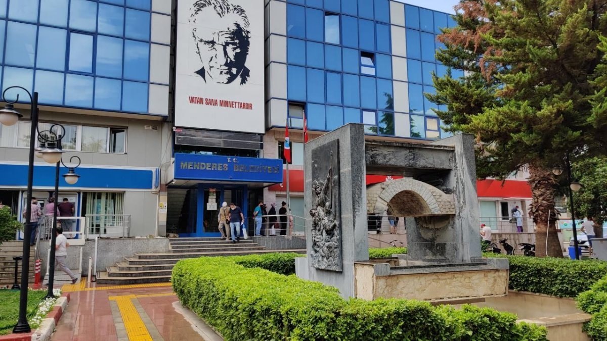 Menderes Belediyesi’ndeki seçimi AK Parti’nin adayı kazandı