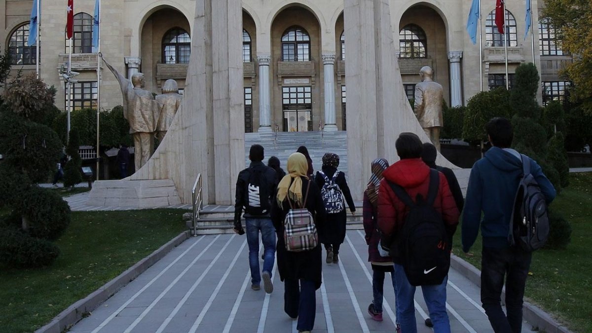 Milyonların beklediği öğrenci affı yürürlüğe girdi