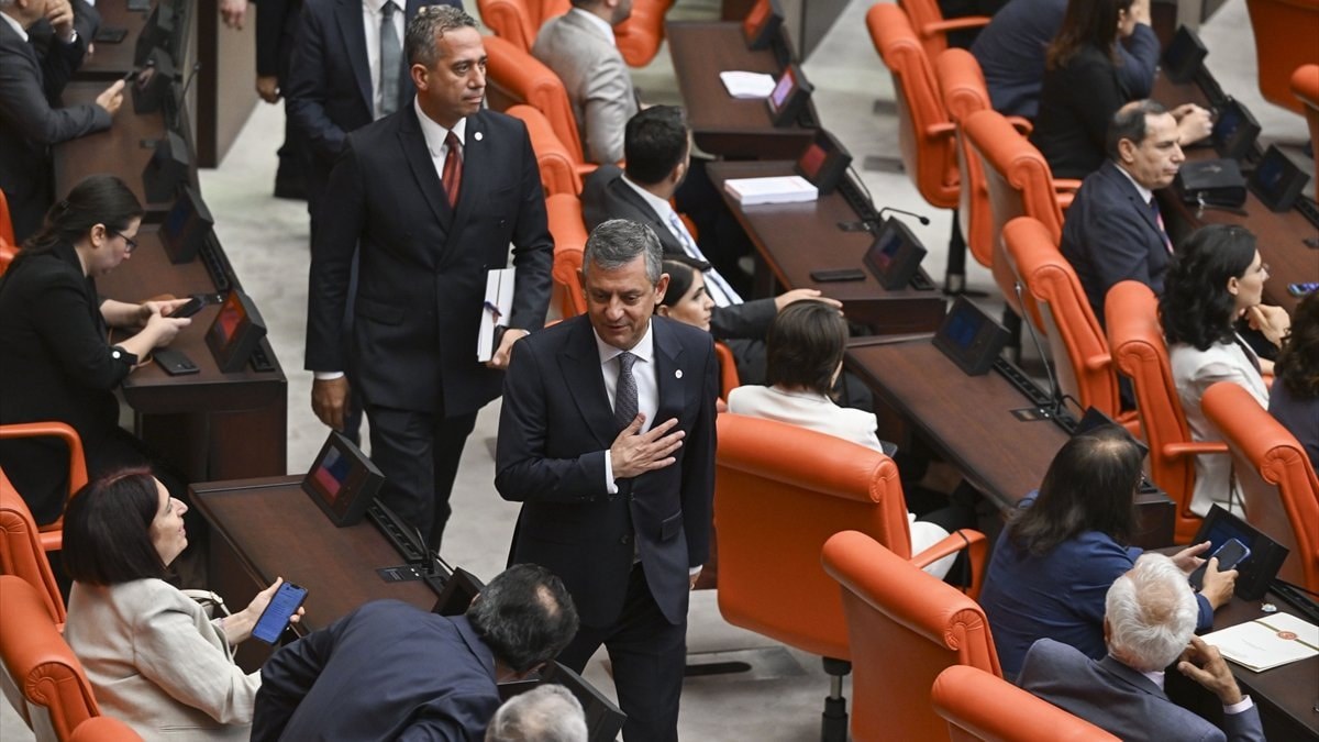 Özgür Özel’den “Terörsüz Türkiye” yorumu: Adam kazandı ama biz de evet dedik