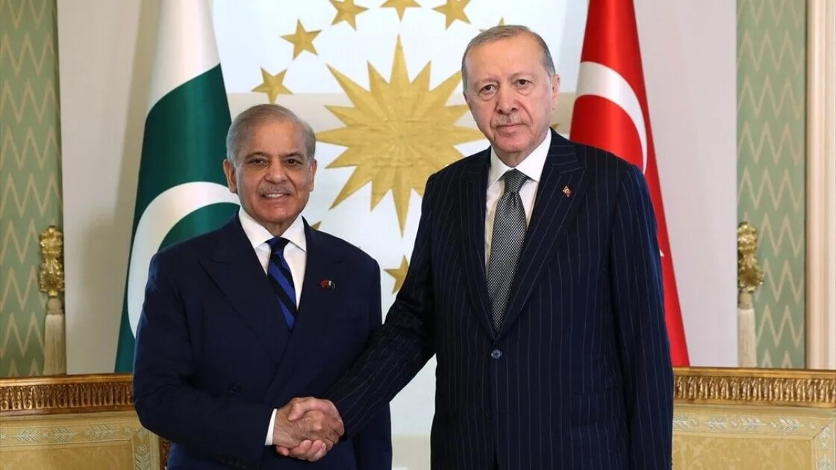 Pakistan Başbakanı Şerif’ten Erdoğan’a övgü: Yanımızda çelikten duvar gibi durdu