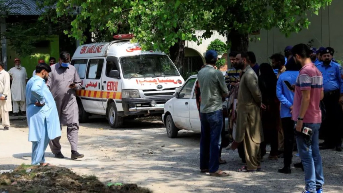 Pakistan’da bir hastanenin yenidoğan ünitesinde çıkan yangında 15 bebek öldü