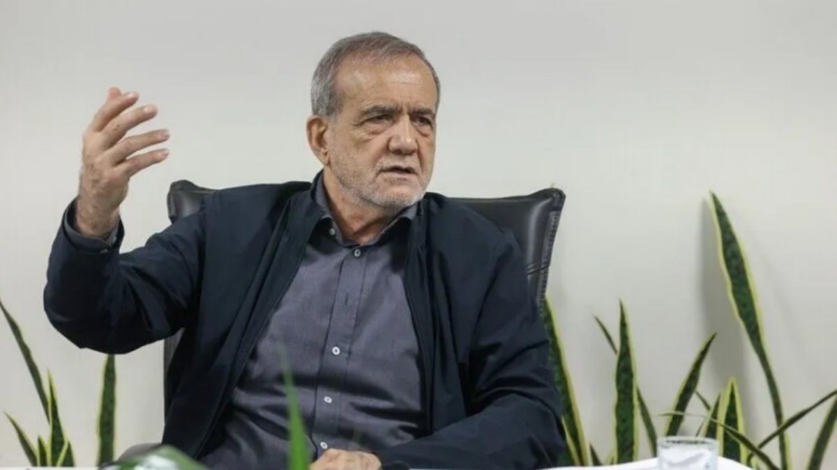 Pezeşkiyan: Ayakta kaldıysak, bu İran halkı sayesinde oldu
