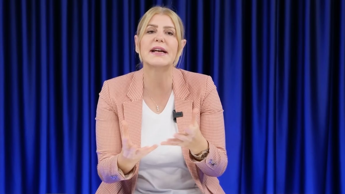 Sevda Türküsev ‘kutuplaştırıyorsunuz’ yorumlarını eleştirdi: Atatürk size soyunun mu dedi?