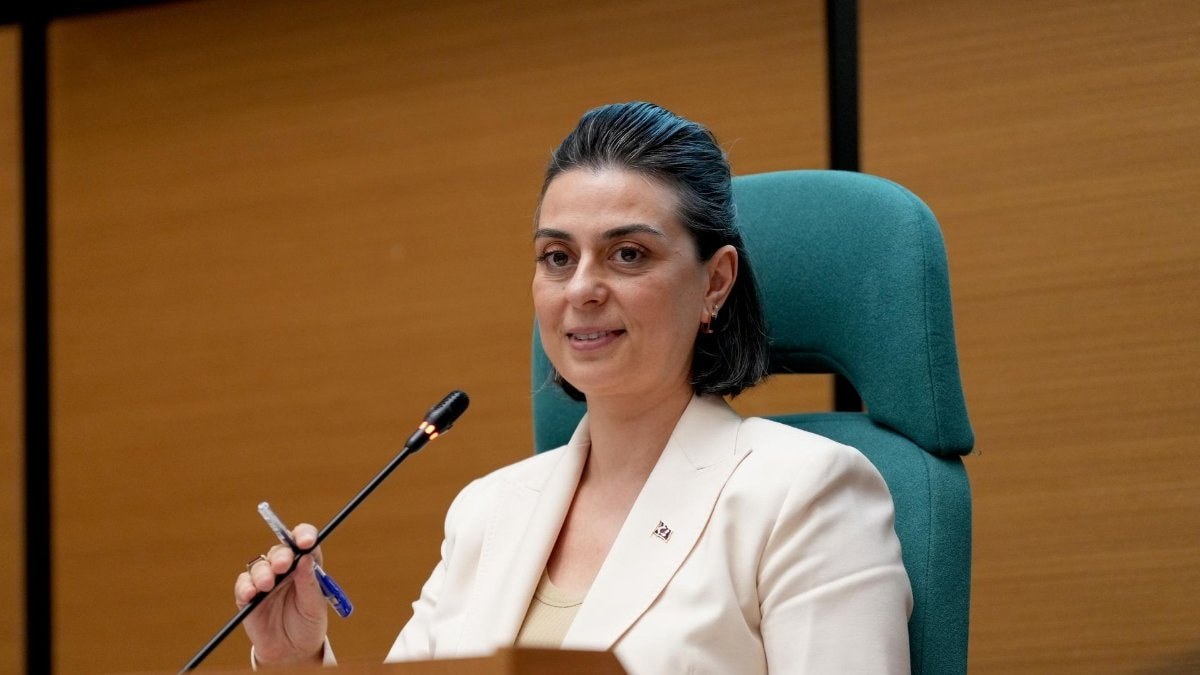 Sinem Dedetaş görevden uzaklaştırıldı