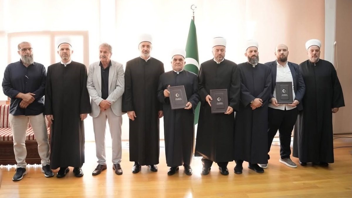 Sırbistan’da 20 yıldır ayrı faaliyet gösteren İslam birlikleri birleşme kararı aldı
